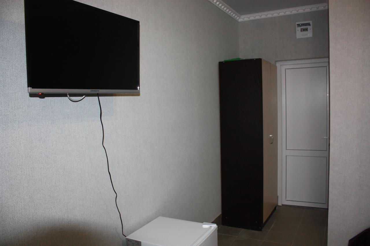 بيزوندا Viktoria Hotel المظهر الخارجي الصورة
