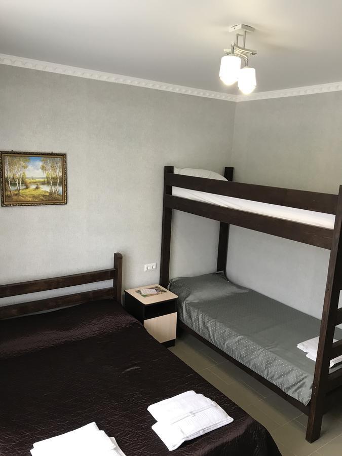بيزوندا Viktoria Hotel المظهر الخارجي الصورة