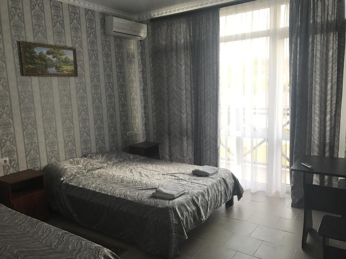 بيزوندا Viktoria Hotel المظهر الخارجي الصورة